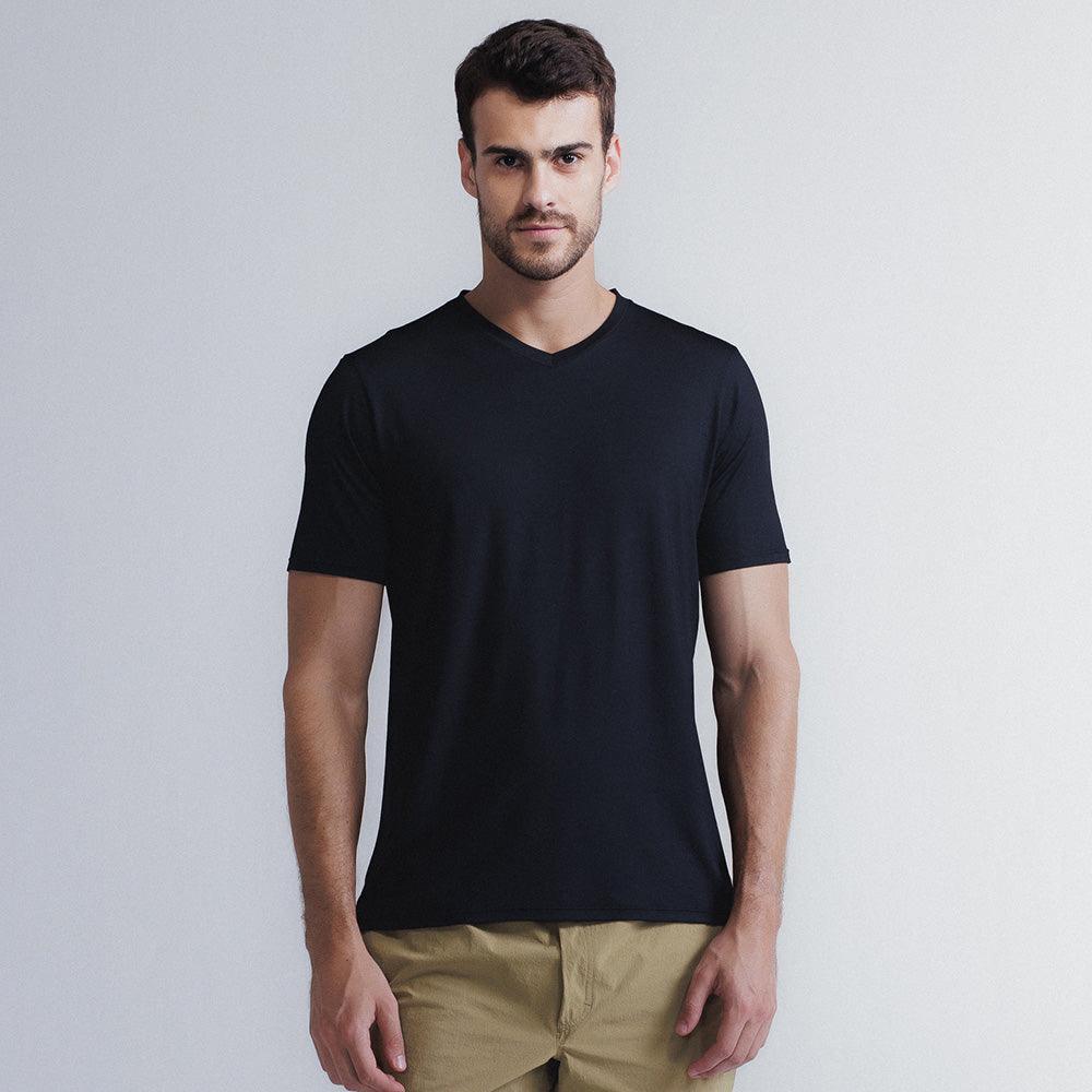 Lot - 3x Tech T-Shirts – V-Ausschnitt